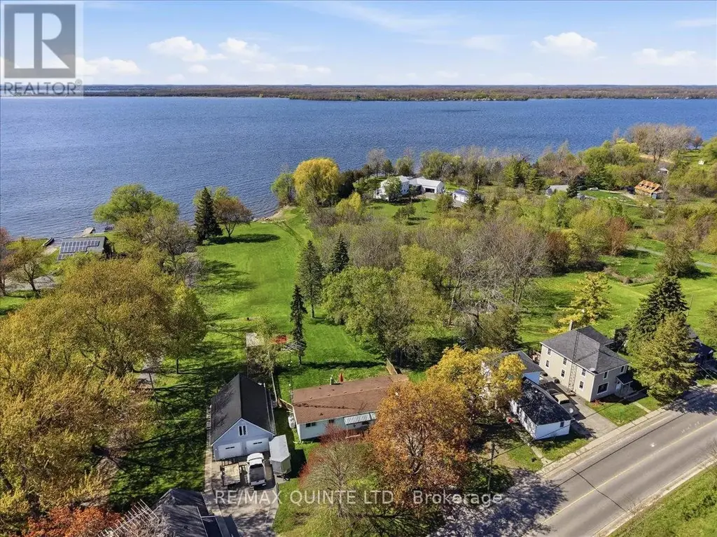 1467 County Rd 15 Road, Prince Edward County (Sophiasburg Ward)